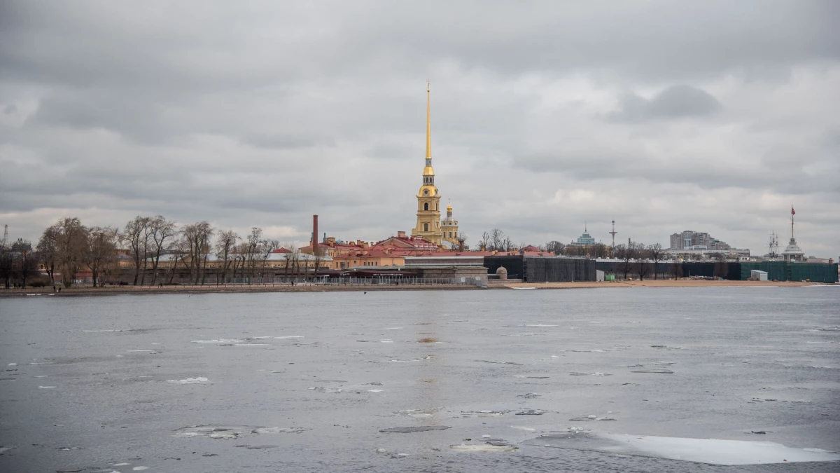 Петербуржцам объяснили, почему реставрация Петропавловской крепости может затянуться - tvspb.ru